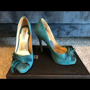 Badgley Mischka size 7 teal heels